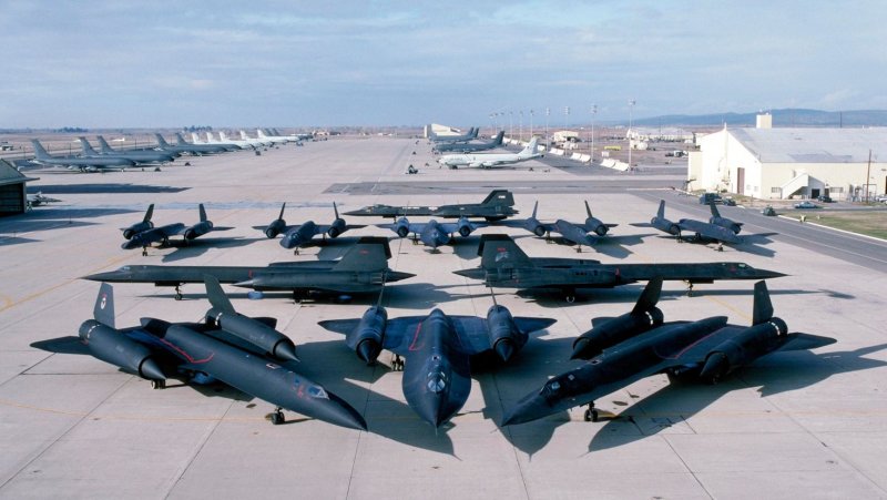 Самолет SR-71 Blackbird