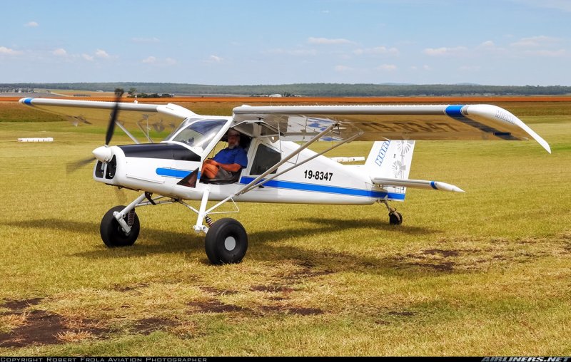 AAK Hornet stol