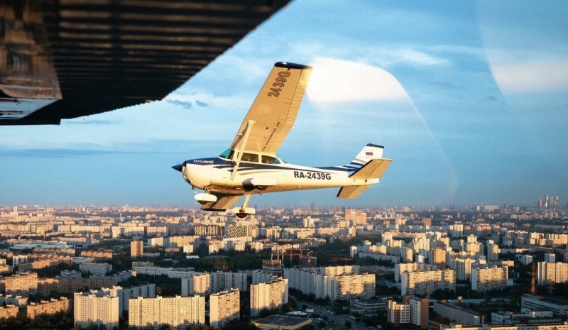 Полет над Москвой