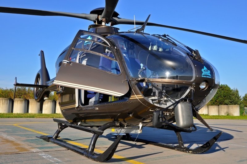 Ec135 вертолет