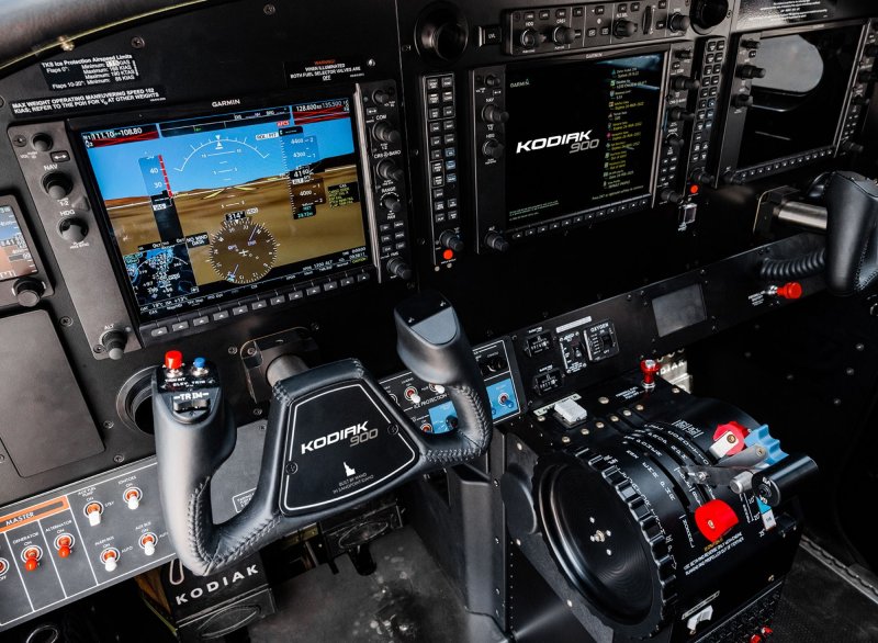 Kodiak 900 Cockpit