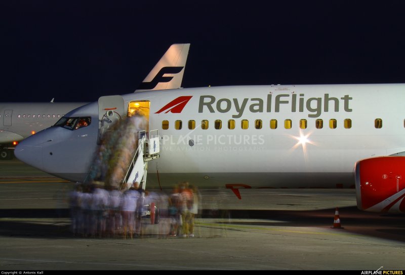 Боинг 737-800 Роял Флайт