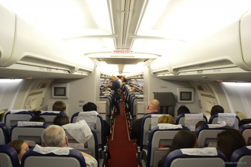 Boeing 757 -200 пассажирский салон