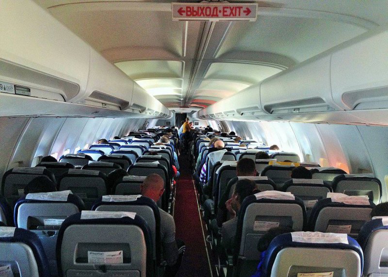 Boeing 757-200 салон
