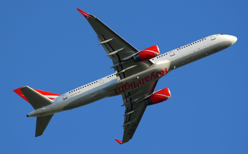 Боинг 757 VQ-btb