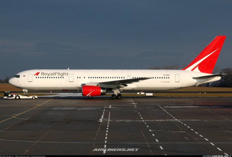 Самолет авиакомпании Роял Флайт Боинг 767