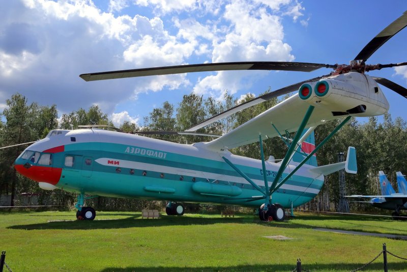 Самый большой вертолет в мире ми 12