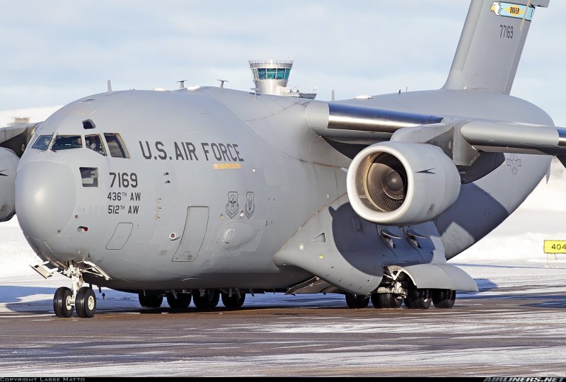 Американский грузовой самолет c17 Globemaster