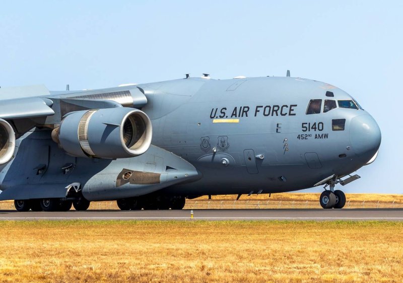 Самолет c-17 Globemaster III