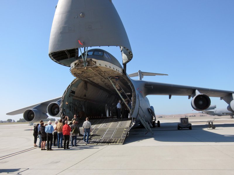 C5 Galaxy Jet