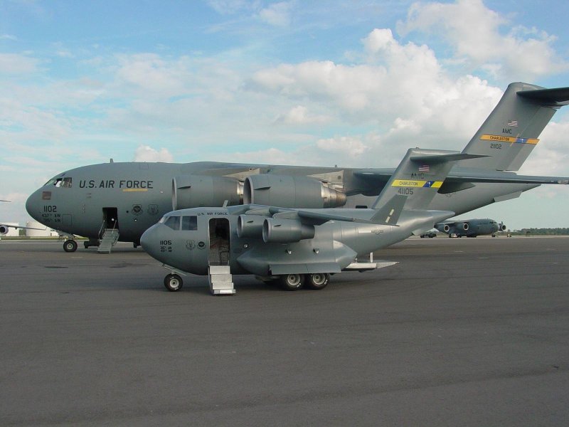 Самолет c-17 Globemaster III