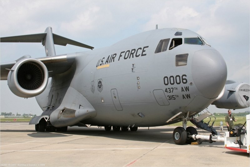 Самолет c-17 Globemaster III