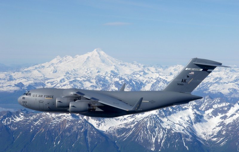 Самолет c-17 Globemaster