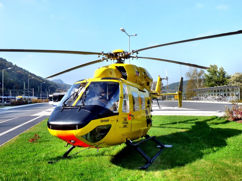 Вертолёт Bell 400