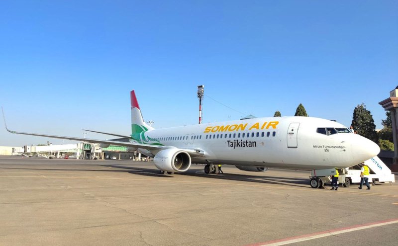 Самолеты .сомон.Эйр.Боинг.737-800