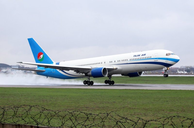 Боинг 747 таджик Эйр