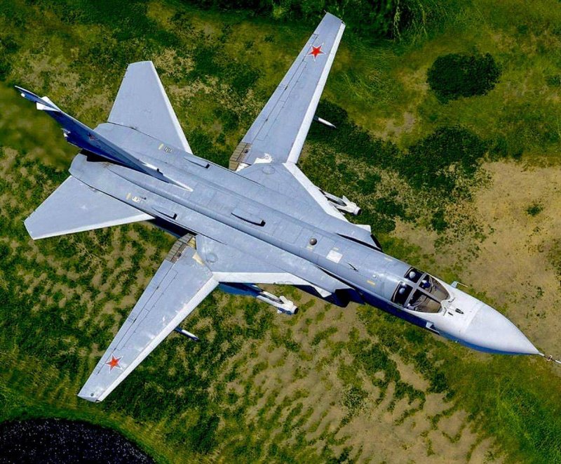 Су24 самолет