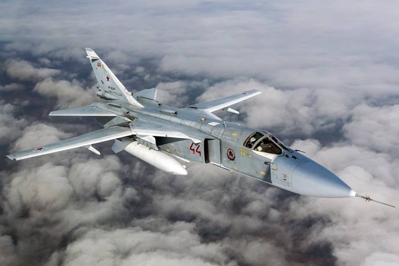 Су24 самолет