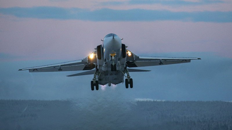 Первый полет Су-24