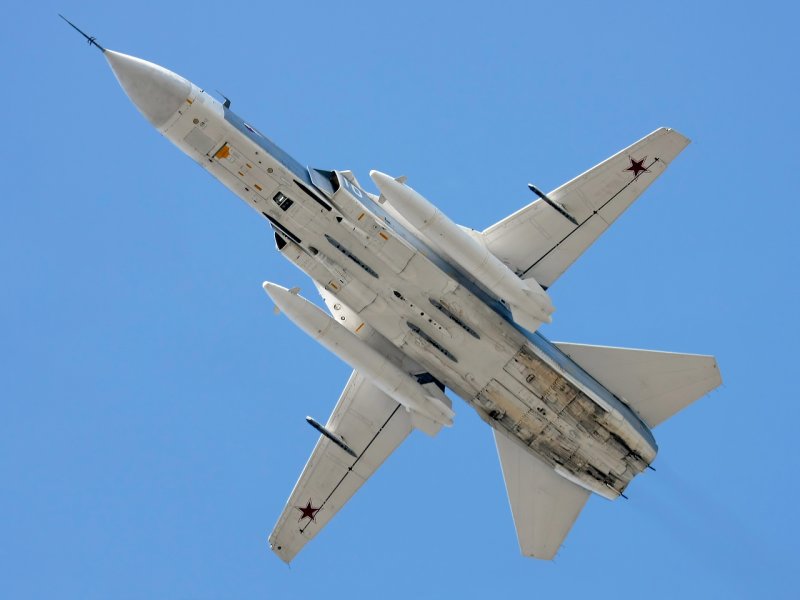 Су 24 вид снизу