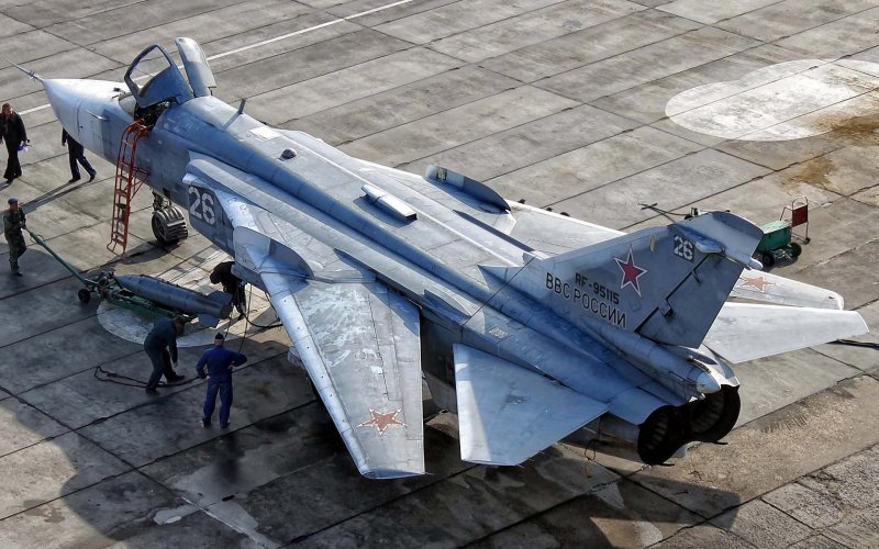 Фронтовой бомбардировщик Су-24м