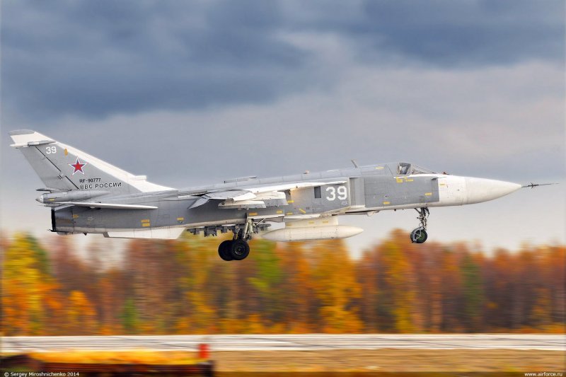 Су-24 крыло