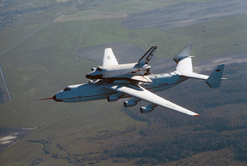 АН-225 Мрия корпус