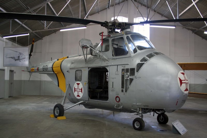 Сикорский h-19