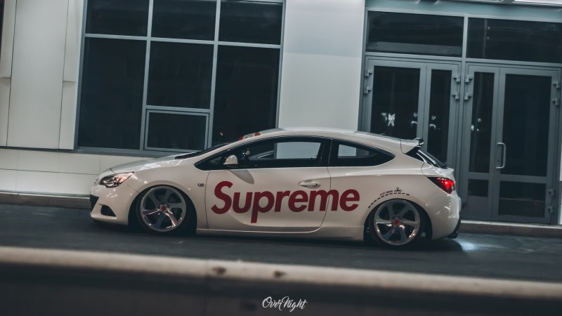 Opel Astra GTC stance