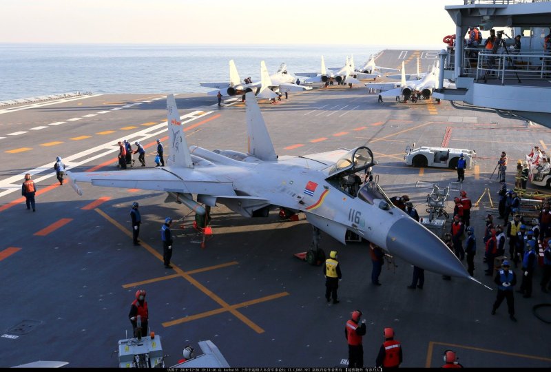 J-15 кабина