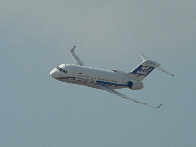 Ту-334 пассажирский самолёт