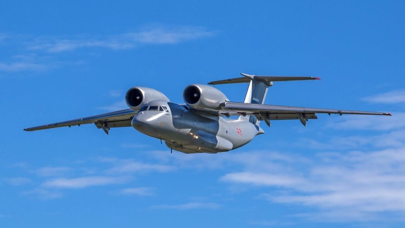 Самолет Чебурашка АН 72