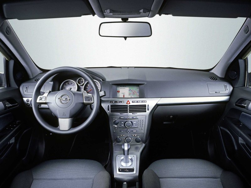 Opel Astra 2008 1.8 салон
