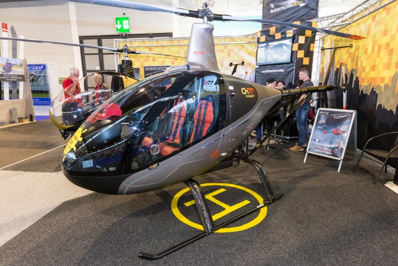Итальянский вертолет Heli-Sport ch7