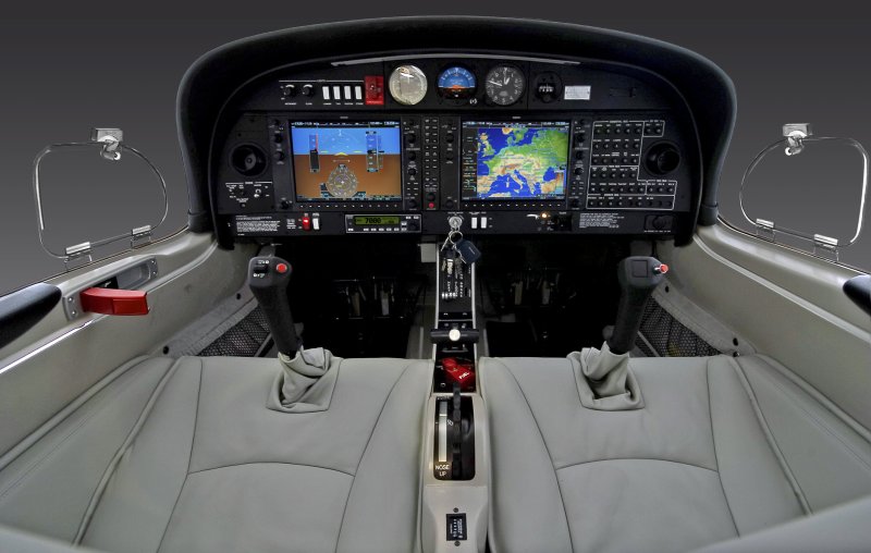 Diamond da40 ng кабина