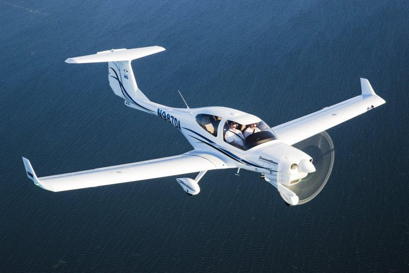Самолет Diamond da-40