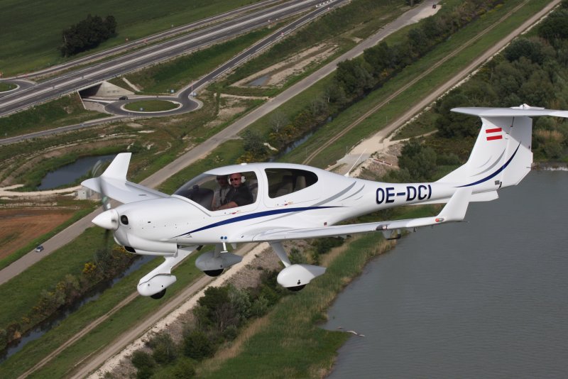 Самолет Diamond da-40