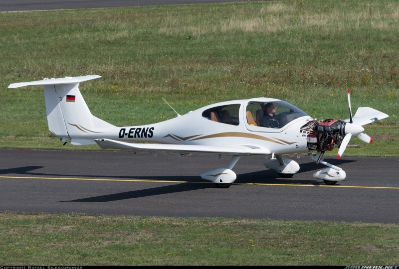Da42 da40