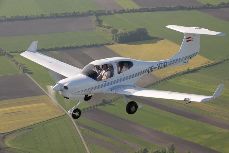 Самолет Diamond da-40