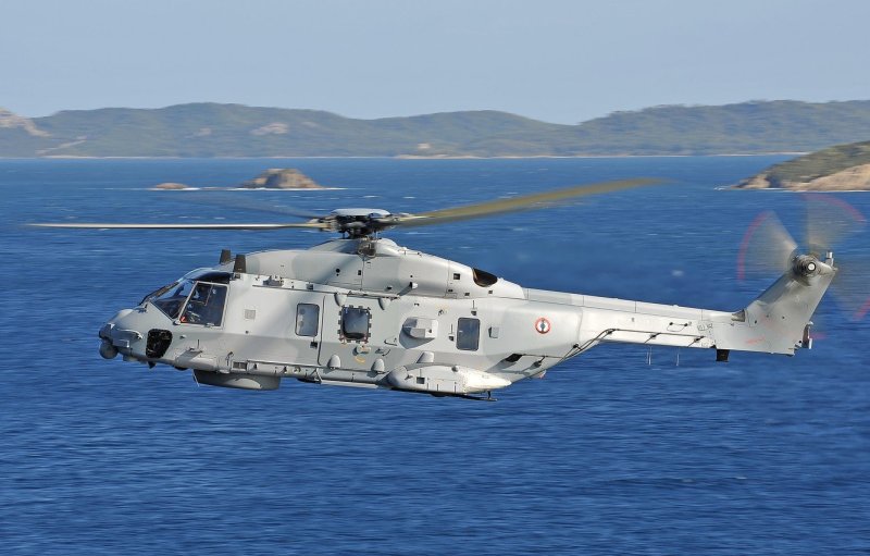Палубный вертолет NH-90 NFH