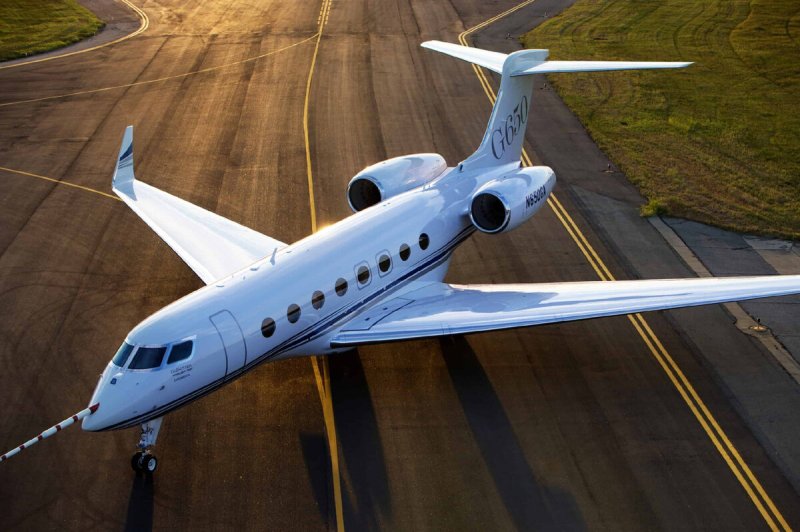 Самолет Gulfstream g650