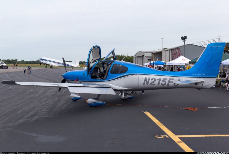 Cirrus sr22 g6 GTS