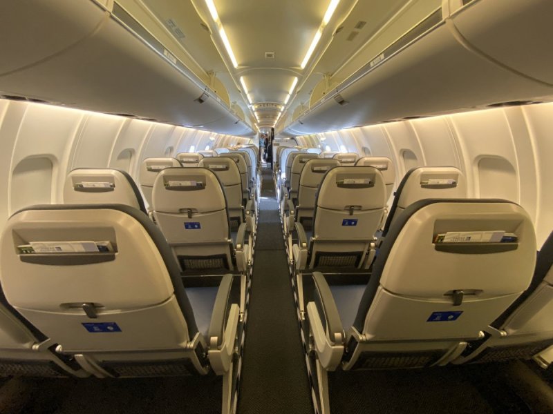 Бомбардье crj200 салон