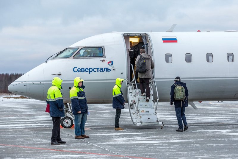 Самолет Bombardier crj200 Северсталь