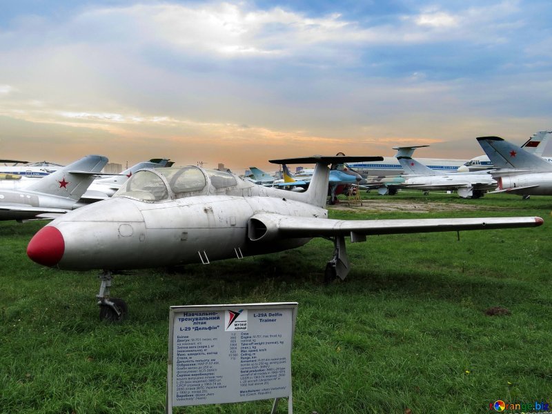 Самолет л-13ввм