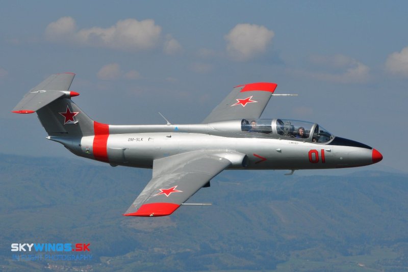 Самолет Aero l-29 Delfin
