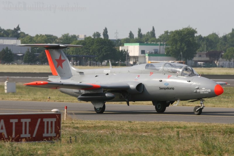Самолет УТСЛ-29