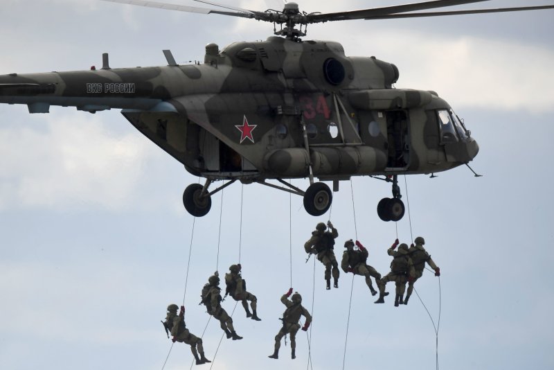 Беспарашютное десантирование с вертолета ми-8