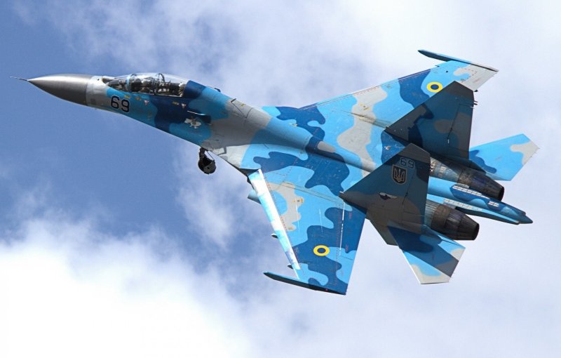 Истребитель Су-27