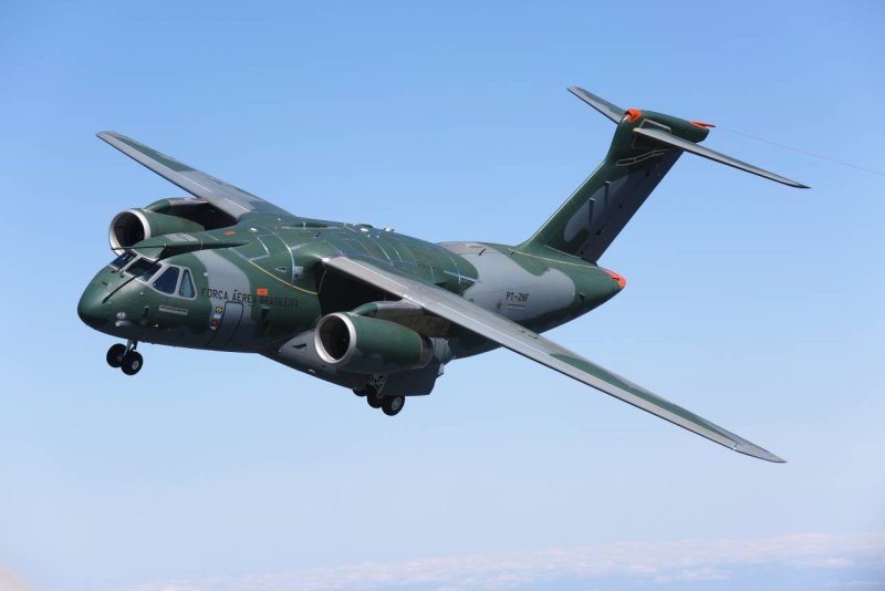 Транспортный самолет Kc-390